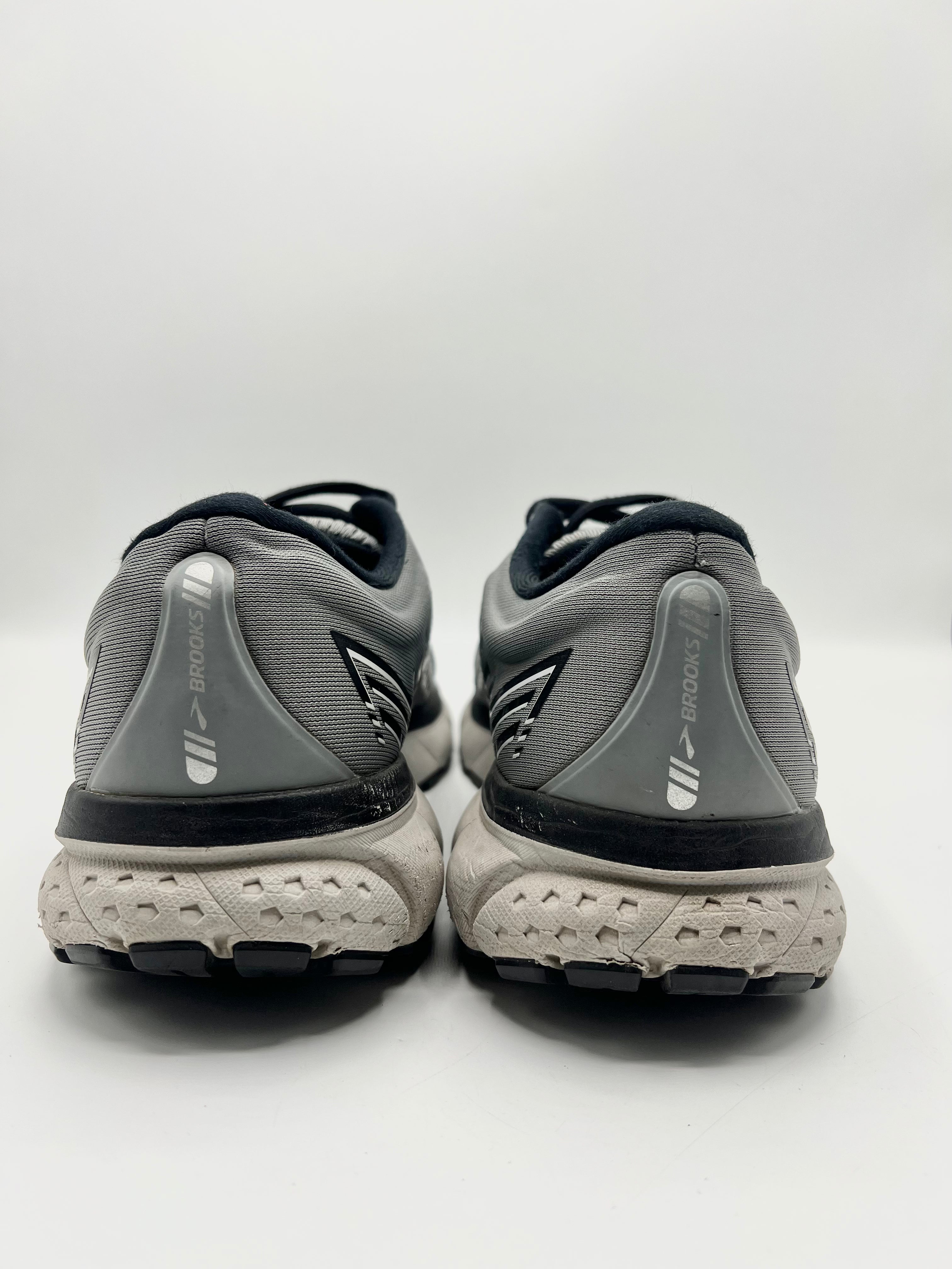 Brooks – Authentic Imported Shoes